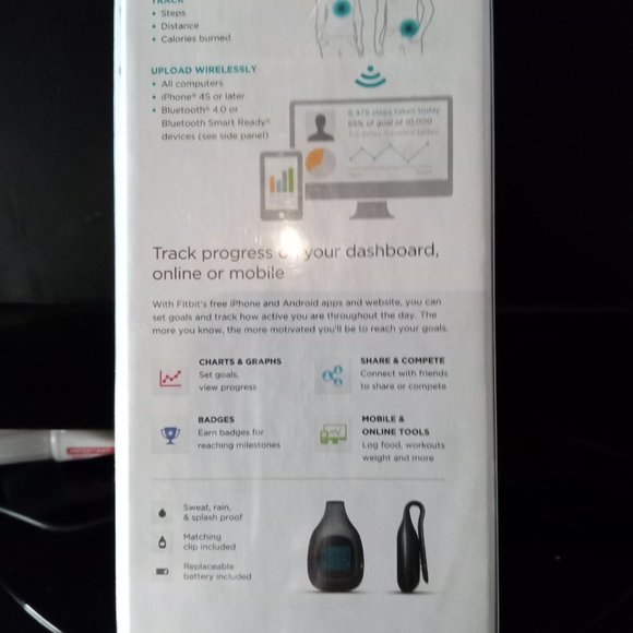 fitbit zip Wireless Activity Tracker - Picture 2 of 2